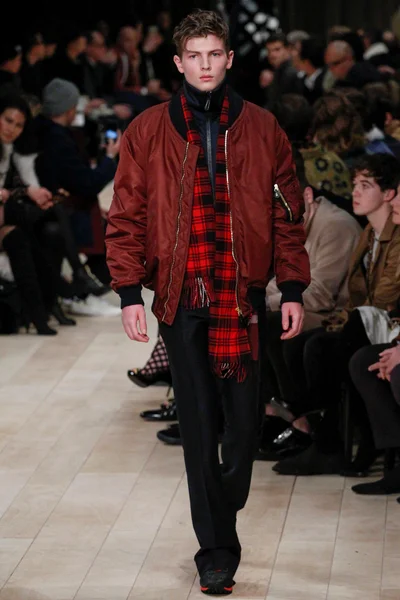 Look 12